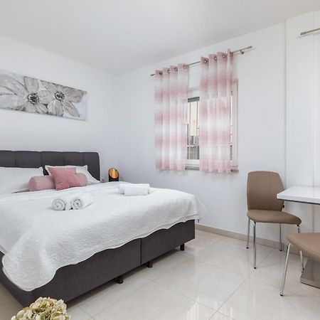 Marine Lux Apartments Pula Exteriér fotografie